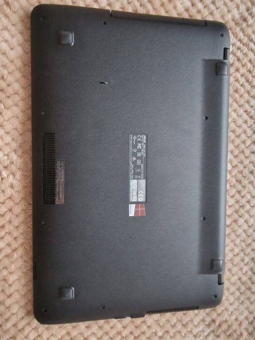 Продам современный ноутбук asus сумка мышка