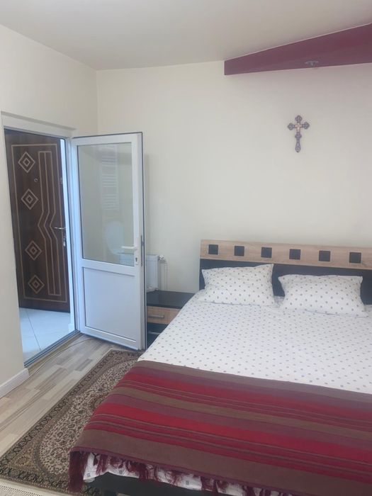 De inchiriat apartament zona Bariera