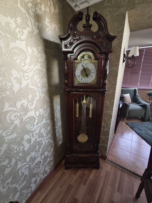 Продам Часы напольные