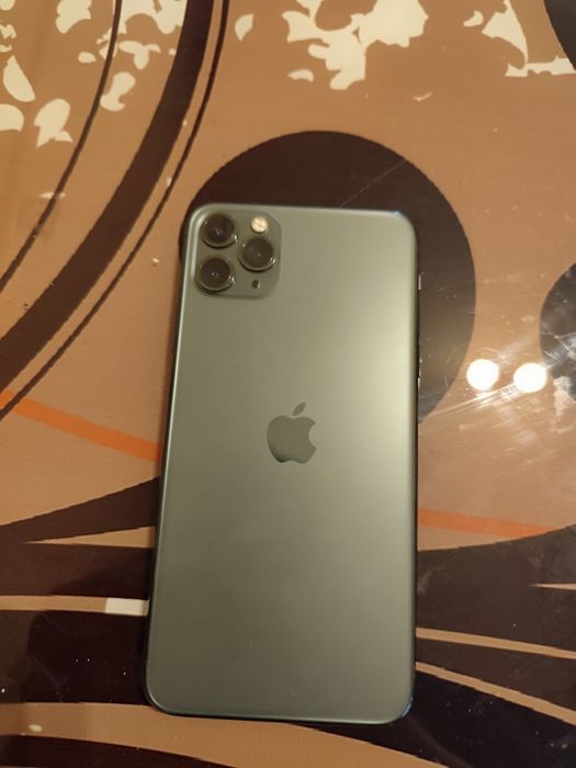 vand iphone 11 pro max sau fac schimb numa ca telefonul are ecranul schimbat si nu e original ecranu