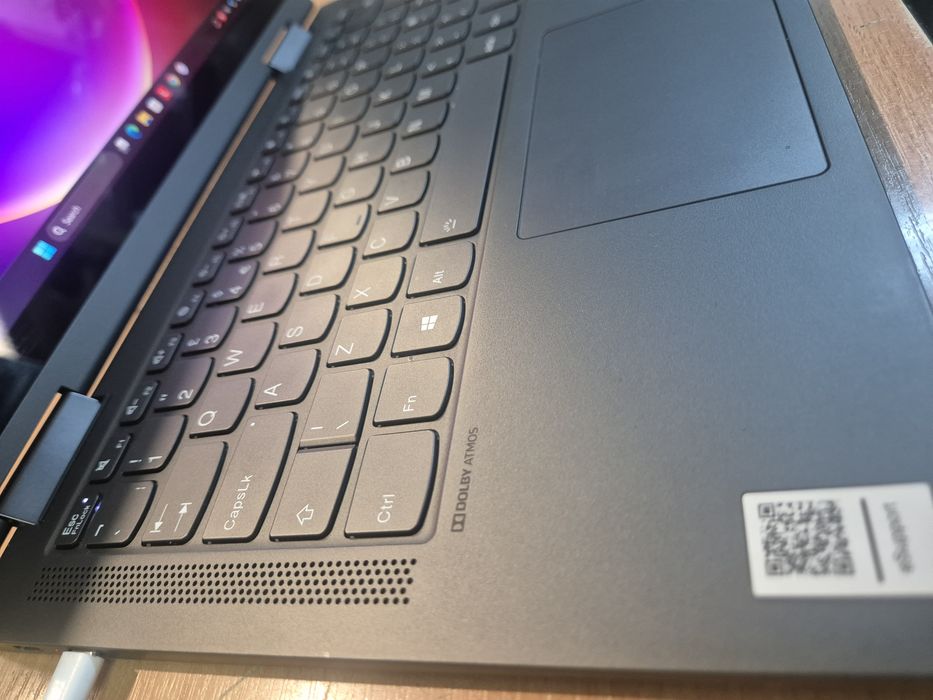 Lenovo Yoga 5G . 8gb RAM / 521gb ssd . Touch-screen, IMPECABIL !.21.