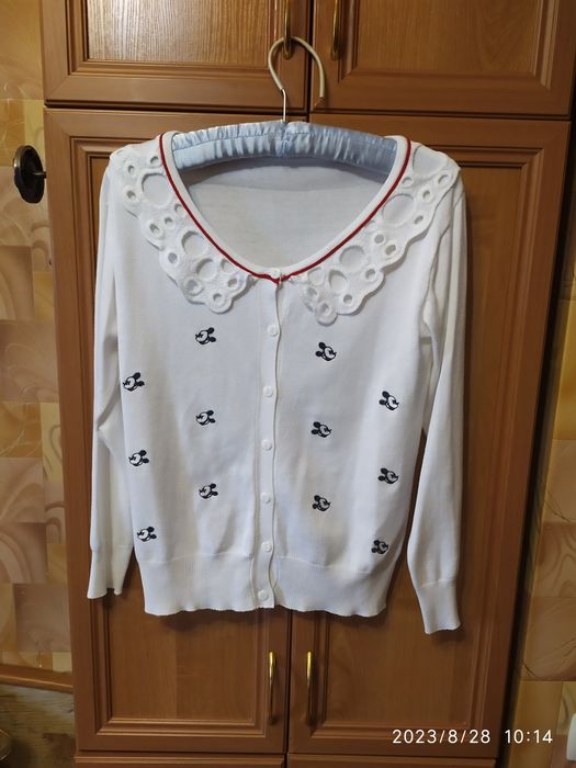 Кофточки разные. Качество отличное.