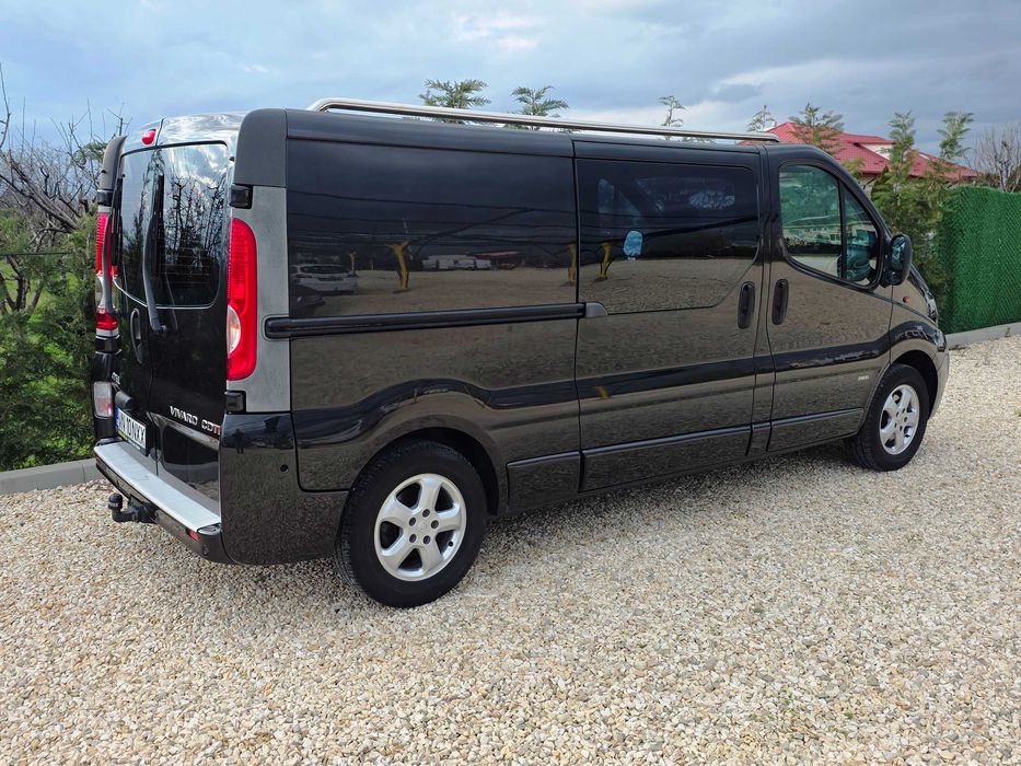 Inchiriere utilitara/duba locuri+marfa Opel Vivaro, Renault Trafic