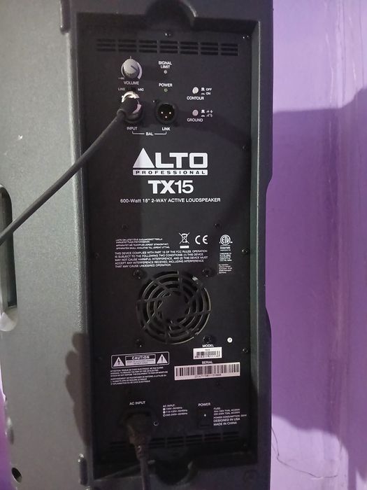 Vând boxa alto tx15 600 wați  +mixer prin Bluetooth  Vând sau schimb cu telefon