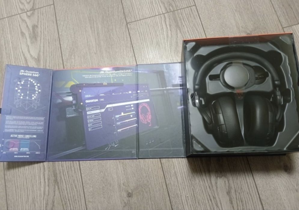 Наушники JBL Quantum One черный