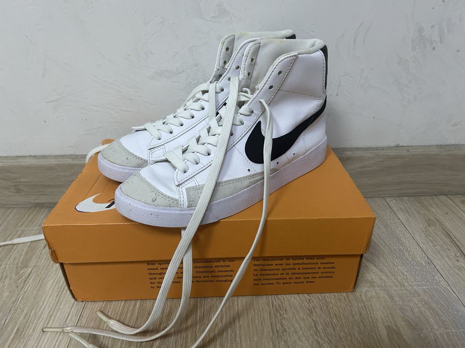 продам оригинальные кросовки nike blazer