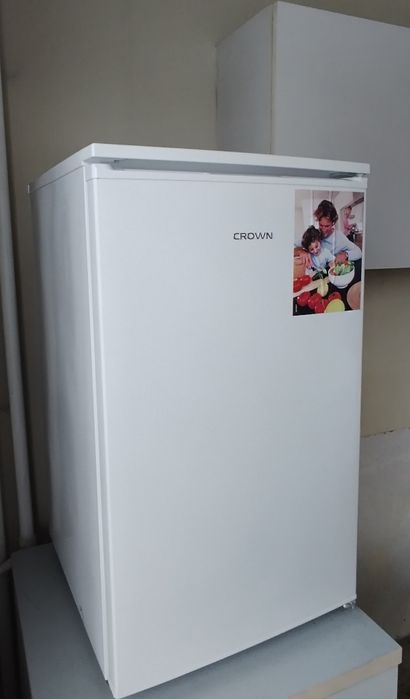 Хладилник Crown почти нов