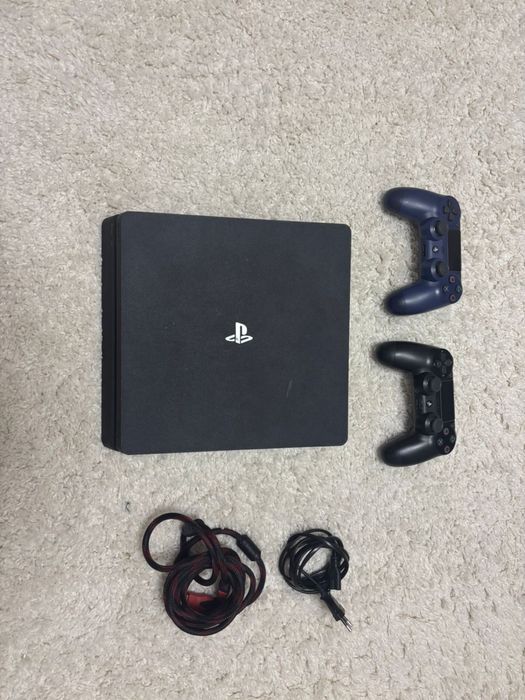 Playstation 4 slim