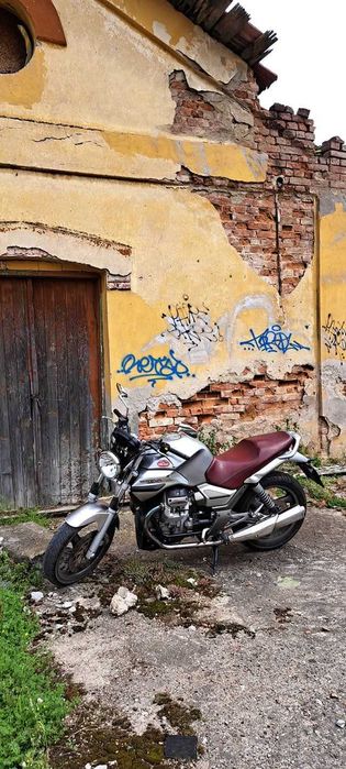 Moto Guzzi Breva 750