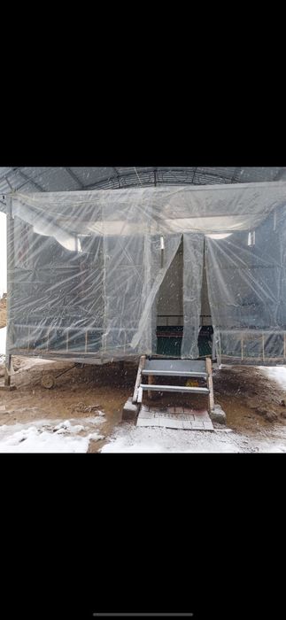 Тапчан с крышой,просторный