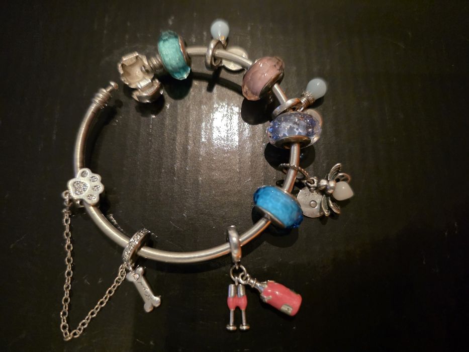 Se vând obiectele din imagini.