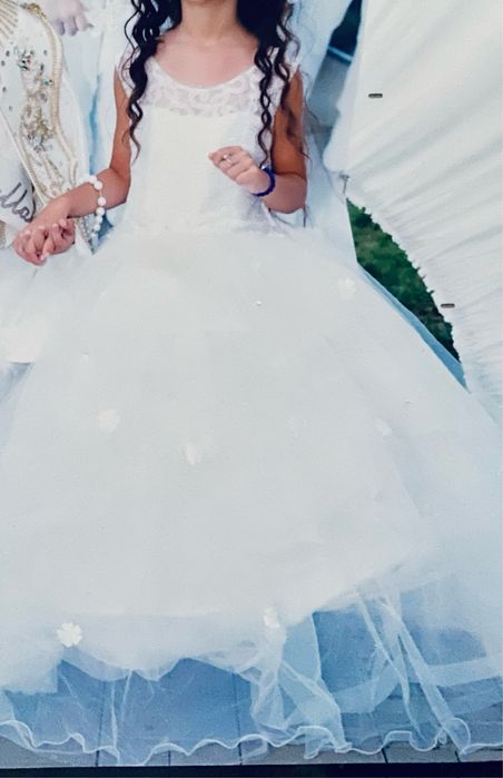 Булченска рокля за 6-7 момиче