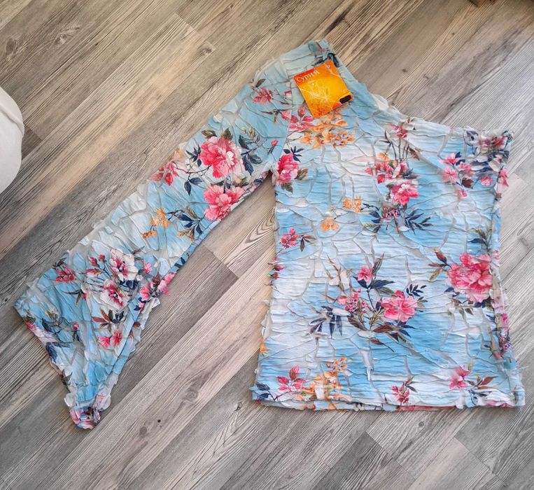 Блуза с едно рамо, нова, размер S