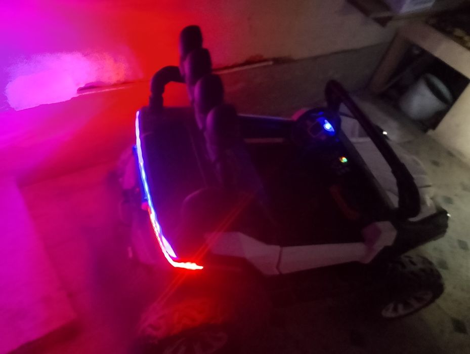 Детский автомобиль