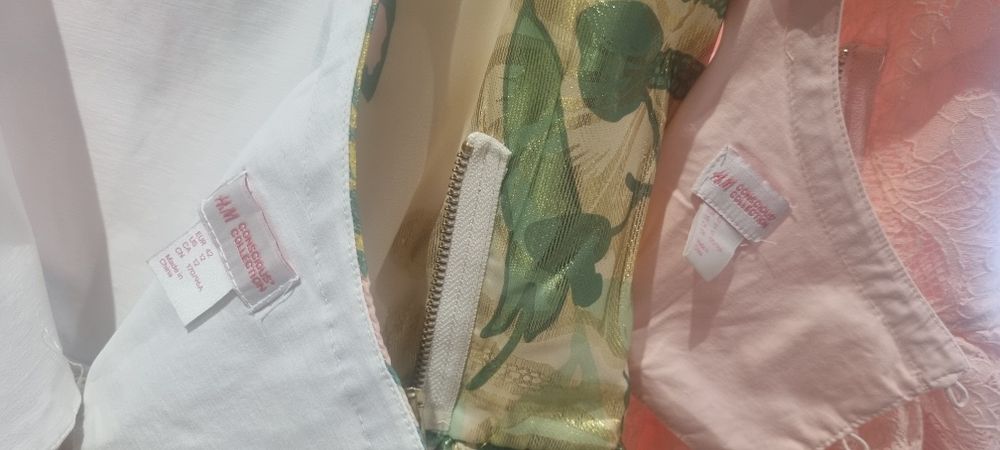 Rochii(preț 2buc.)H&M deosebite