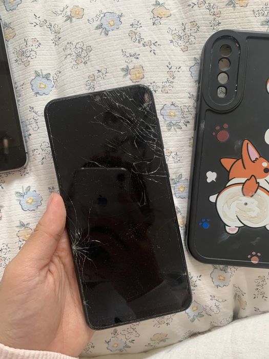 продается телефон на запчасти