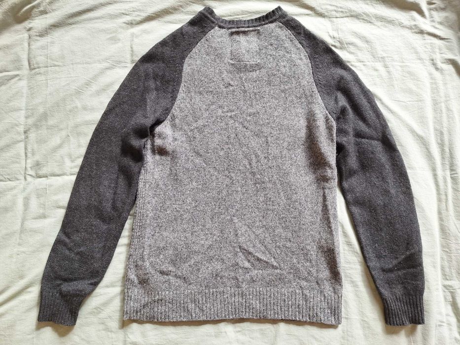 Топъл вълнен пуловер  Superdry.