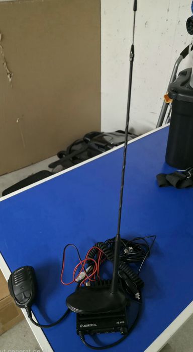 Stație CB Albrecht AE 6110 + Antenă Magnetică