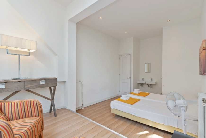 Дава се под наем Тристаен апартамент в Пловдив, Христо Смирненски - 88 кв.м за 265.2 € - Снимка #2