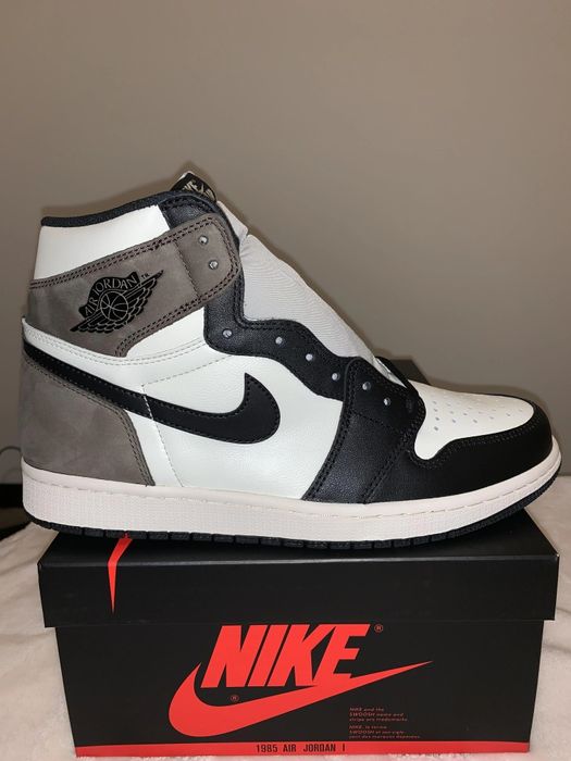 Jordan 1 Retro High OG Dark Mocha 
Dark Mocha