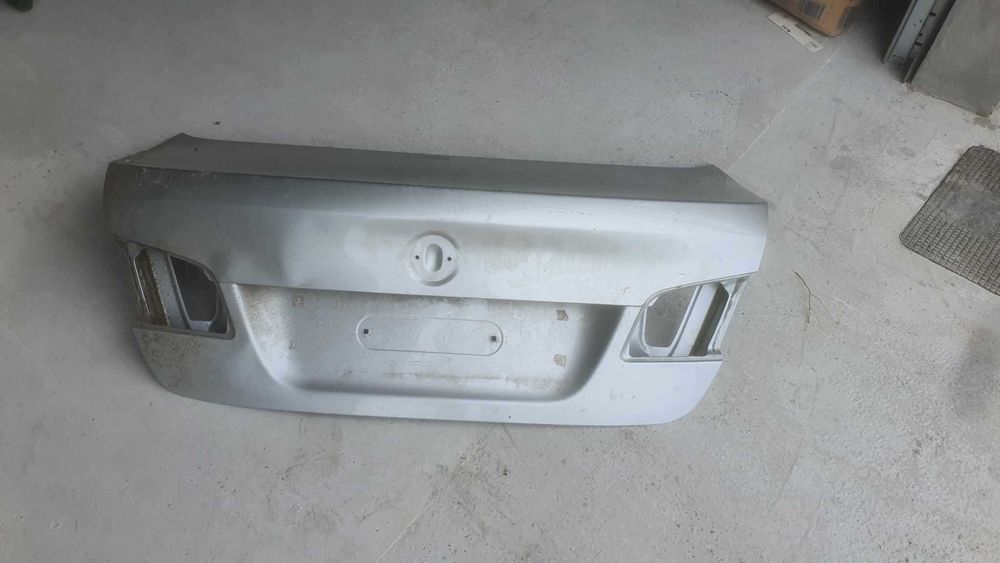 Capota spate/haion BMW seria 5 F10