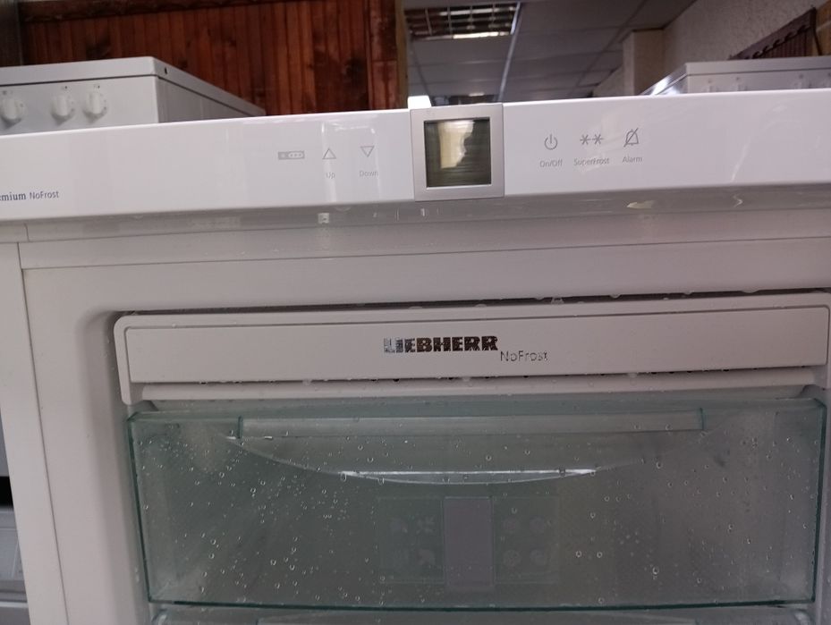 Последен модел голям фризер Liebherr с 2 год. Гаранция Made in Germany