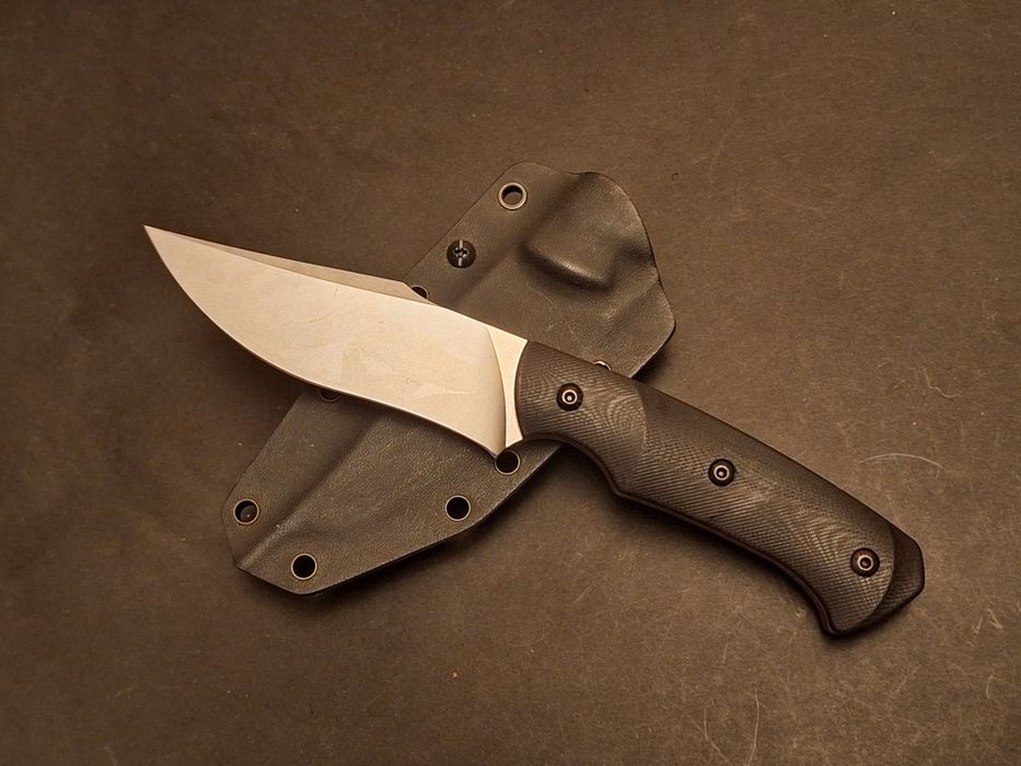 Ловен нож-стомана D2 (ръчна изработка)