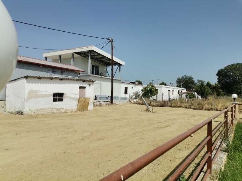 ПРОДАВА Продава парцел с актуално разрешително за строеж