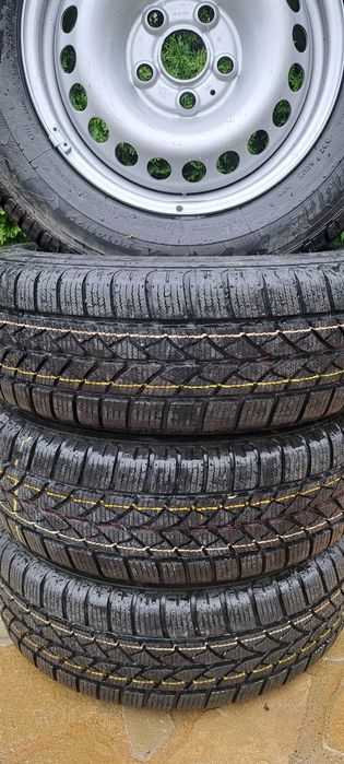215 65R 16C Anvelopă Iarnă Michelin Continental Uniroyal NOi 21565R16C
