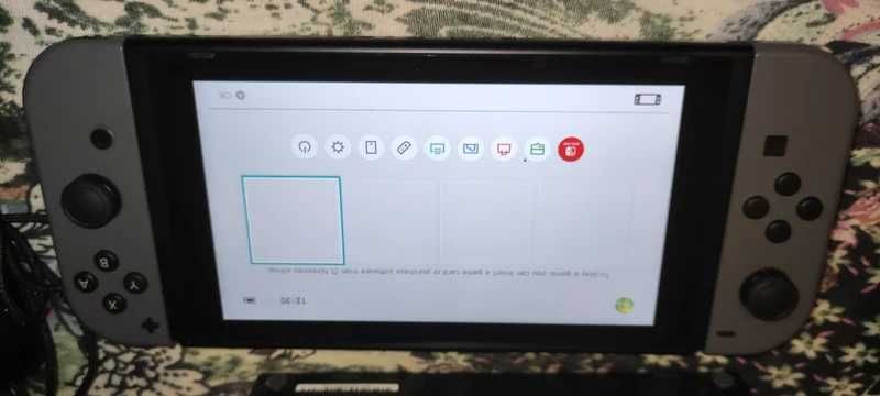 Nintendo Switch cu toate accesoriile originale + husa Zelda