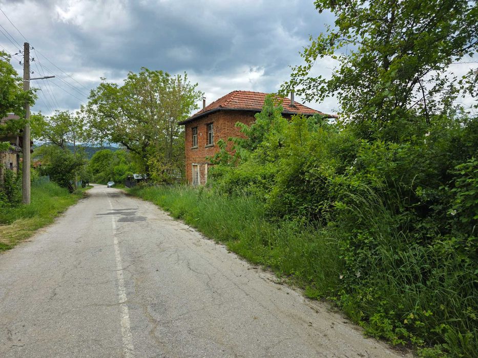 продавам къща в с.Балабанско, община Троян