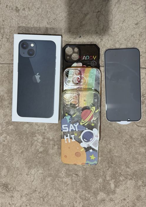 Продам телефон iPhone 13 128 Гб