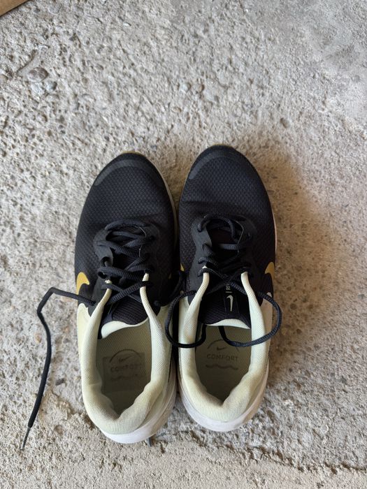 Nike revolution 7