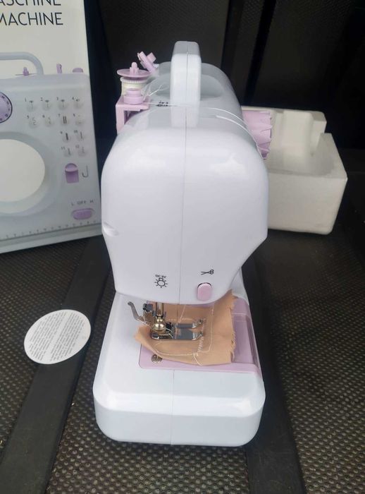 Домашна Шевна машина Elite 12 програмuи нова