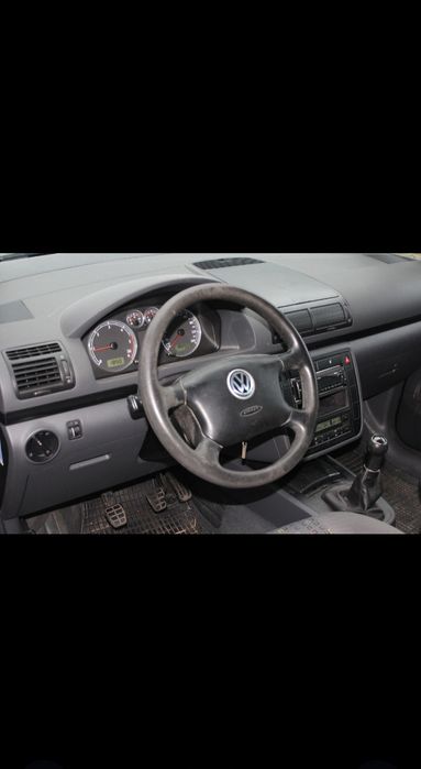 Volkswagen  Sharan 1.9tdi