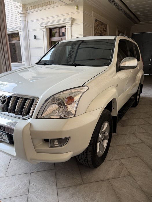 Toyota 120 prado.