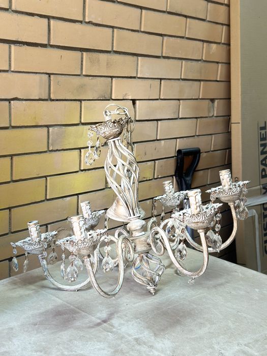 Люстры по 10000