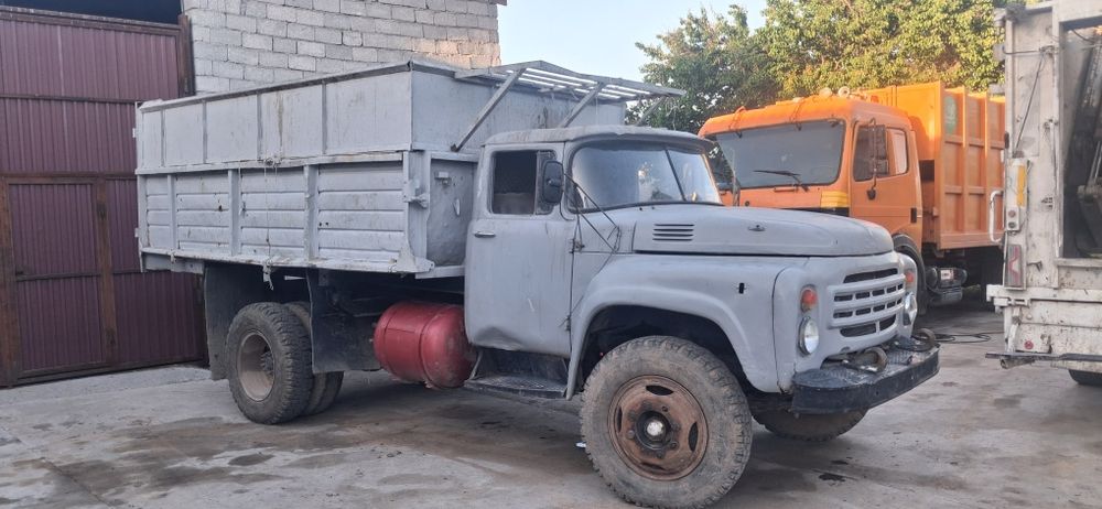 Зил 130 в харошом состояние