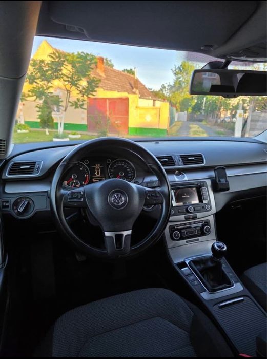 VOLKSWAGEN Passat 2011 — imagine 2