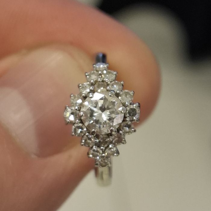 Inel aur alb 18 k dama 4 gr. 600 pe gram