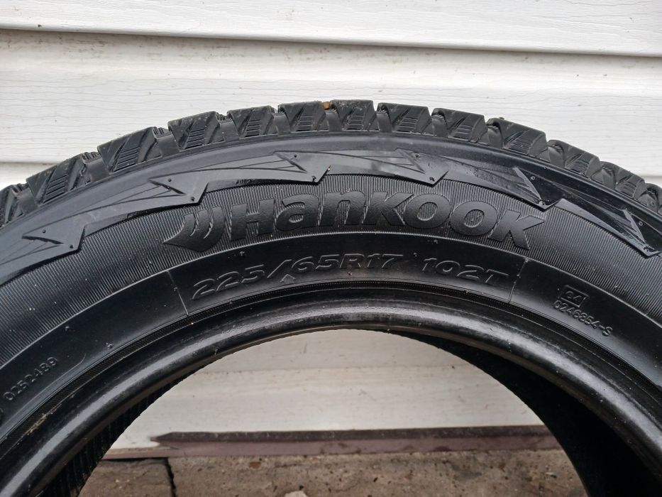 Шины зимние, шипованные, б/у