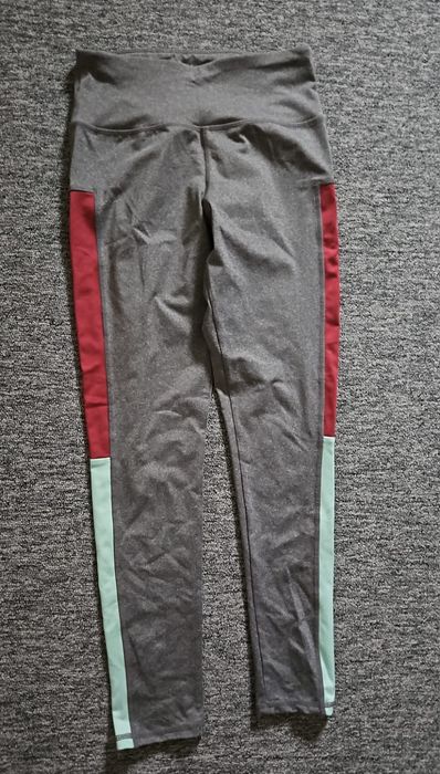 Haine de sport femei.