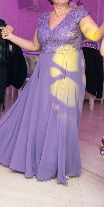 Vând rochie elegantă mărimea 50