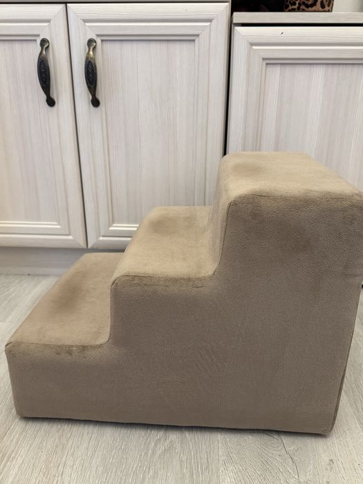 Продам лесенку собак или кошек