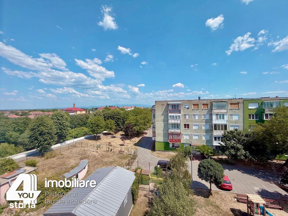 Apartament 3 camere Ineu langa Primarie ,82 mp, cu termotecă