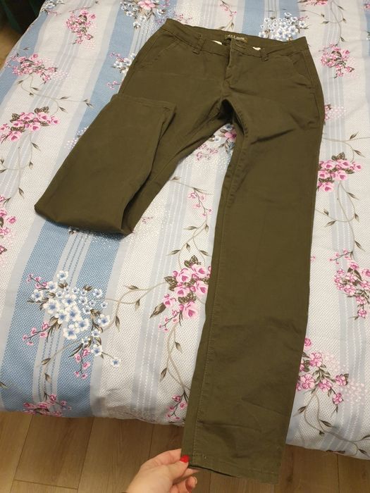 Pantaloni barbati