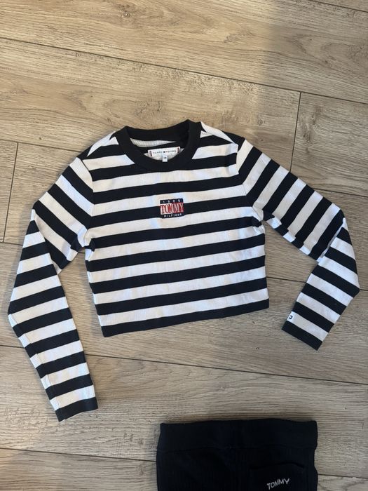 Сет комплект tommy hilfiger 8гОригинал Дрехи панталони и блуза 128 см