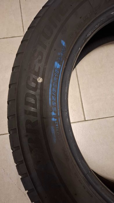 2бр зимни гуми Bridgestone 225 60 18