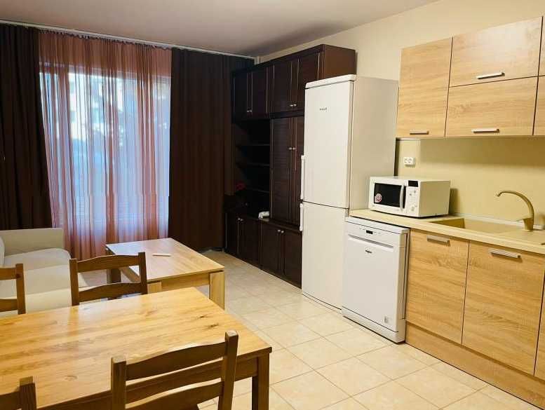 Дава се под наем Тристаен апартамент в София, Дружба 1 - 100 кв.м за 714 € - Снимка #1