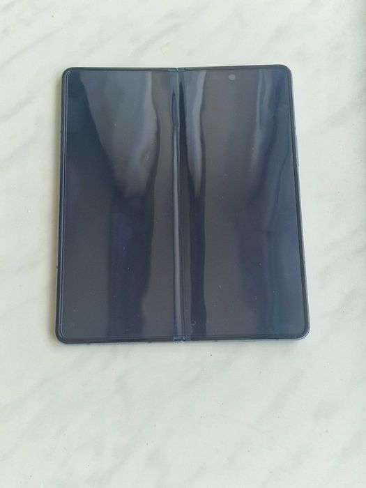 Samsung Fold 4 512 GB и 12GB RAM